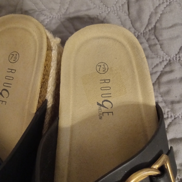 Platform Sandals - Picture 2 of 2